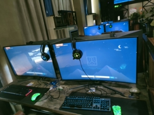 网吧升装修,转让43台40寸曲面泰坦军团显示器,c40mk