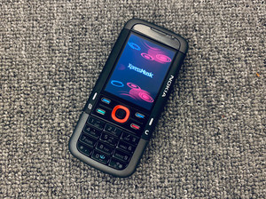 000人付款淘宝诺基亚5700红色港版繁体字,变形金刚扭腰音乐手机阿