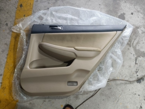 7代雅阁车门内饰板一套4个