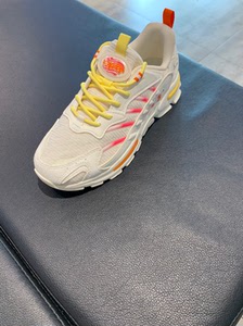 安踏千禧冰河休闲鞋女鞋年新款官网旗舰潮流女生运动鞋