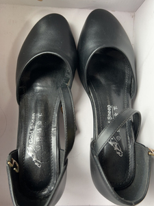 青岛金羊女士皮鞋