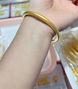 梦金园手镯黄金