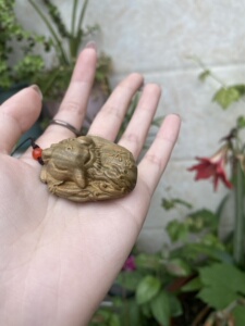 绿檀木雕可爱小狐狸文玩手把件茶宠摆件车载摆饰桌面摆件 手工雕