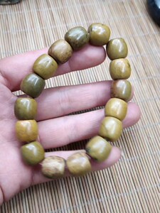 河磨细油皮子手链,老行珠:1.2×1.