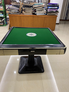 顶级孖宝全自动麻将机,陪伴44麻将牌136张,全新台面布,机