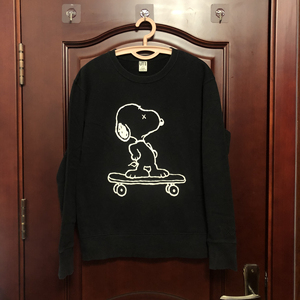 优衣库kaws卫衣男