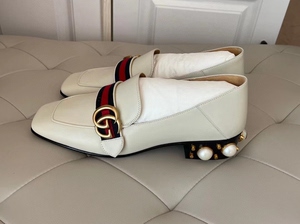 全新gucci珍珠乐福鞋黑色白色黑色爱心平底鞋