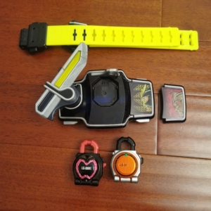 万代 假面骑士铠武 dx 战极变身腰带 驱动器 附带香橙锁苹