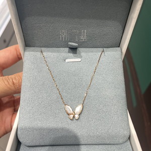 潮宏基母贝项链