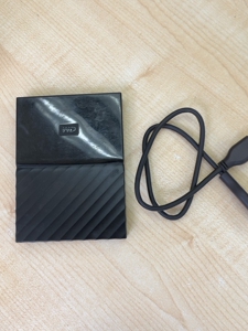西数数据1t移动硬盘,自带加密系统,垂直盘,正品行货,8.
