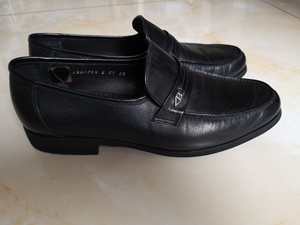 正品BOMY宝威意大利品牌一脚蹬皮鞋。规格8½码中国42码。