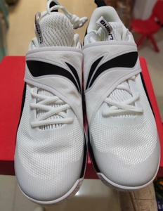 00tb17943505淘宝李宁驭帅12 41码 黑生胶0人付款119.