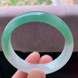 天然正品缅甸a货翡翠冰糯种半山半水飘绿玉手镯58圈口56.25g