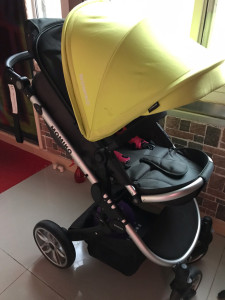 000人付款淘宝momiko婴儿车 9成新 丽家宝贝实体店购买,原价3000cao