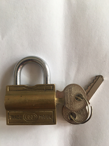 三环牌老铜锁:八十年代老铜锁,品相完美,两把钥匙,正常使用