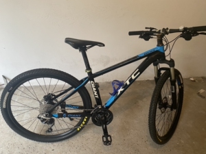 捷安特xtc800,s码,还比较新,可以小刀,线控锁死前叉