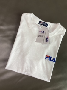 新款#潮牌#fila 斐乐刺绣纯棉短袖t,男女同款,黑白两色