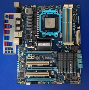 390人付款淘宝技嘉990xaud3主板 现在随缘进系统,开机所有