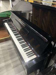 永昌钢琴,韩国进口钢琴,和市面上三万以上的国产钢琴音色相似