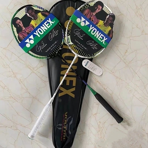 (个人转让)全新一手尤尼克斯羽毛球拍 vtzf2黑白色25磅