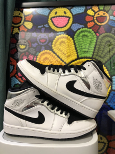 aj1 mid 小伦纳德 42.5正品