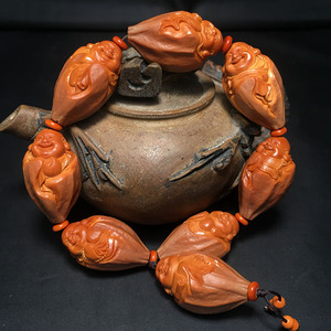 0*3.3核雕师曹乐《多宝弥勒》