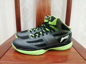 (粉丝特惠)李宁篮球鞋超轻10 42码 无原盒 配盒发