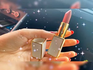 赛缇丝炫彩丝绒口红【低价出售】,保质期还有一年,零售价11