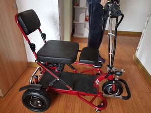 小飞哥老年电动三轮车成人车.今年7月份刚买的,给家里老人买的