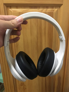 魔声三叶草耳机