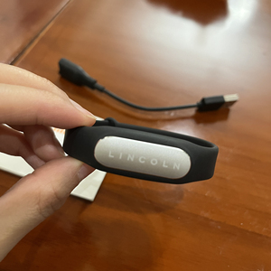 枫月星空淘宝小米手环xmsh03hm版本,没有用过,想要的朋友可以直接拍