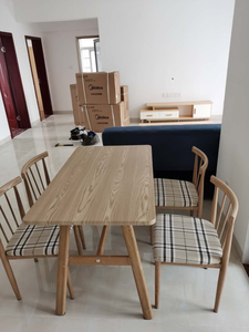 出租房家具二手家具，带包装的北欧餐桌椅，1.2×0.7，一桌