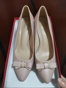 大东女式高跟皮鞋