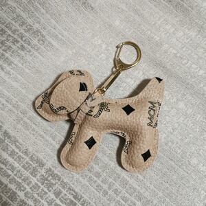 mcm钥匙扣小狗