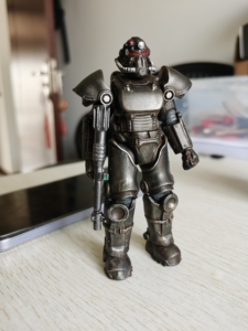 【涂装成品】辐射4异尘余生动力装甲t51伪61黑鸟涂装,原模是