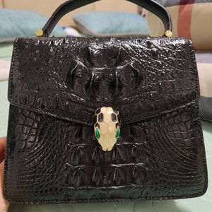 全新宝格丽鳄鱼蛇头风琴包,尺寸20,能装手机,有检测证书,支