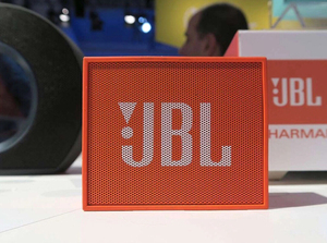 齐齐熙媛呢淘宝jbl小方砖wi-fi蓝牙小音箱.超长待机.黑色.