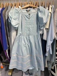 兰蔻卓雅浅蓝色连衣裙，S码，平铺胸围40cm，肩宽40cm、