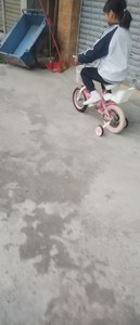 二手闲置12寸（奥特王）牌儿童自行车，12寸粉红色儿童自行车