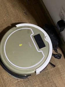 福玛特扫地机器人家用,2016年购买,带遥控器,2020才换