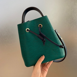 lv noe 小水桶包 水波纹拼色20cm底长 最佳尺寸 好