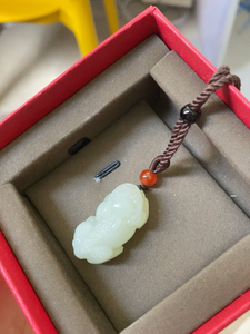 周大生和田玉项链吊坠貔貅玉坠男女情侣款天然玉石正品送女友礼物