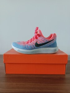 正品耐克nike女款lunarlon系列运动鞋225mm (_阿里巴巴找货神器