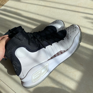 ua安德玛 curry4 库里4 高帮黑白太极 46码