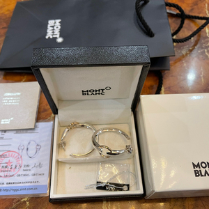 000人付款淘宝万宝龙放羊的星星纯银贝母旋转耳环耳钉philipsu