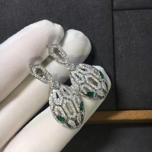 宝格丽耳钉蛇头