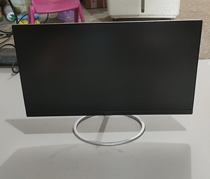 000人付款淘宝22寸hkc惠科无边框薄款显示器,外观很新,屏幕显示完美!