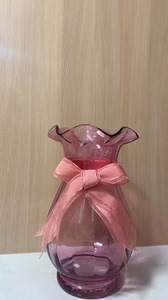 粉色（偏梅红色感觉）花瓶