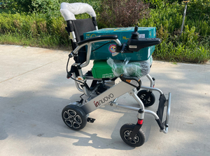 英洛华电动轮椅N5513a原价7200买的，可以跑20公里的