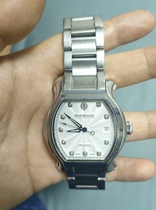 购于当地商场专柜，瑞士艾米龙当代奢华系列男士腕表，买时专柜公